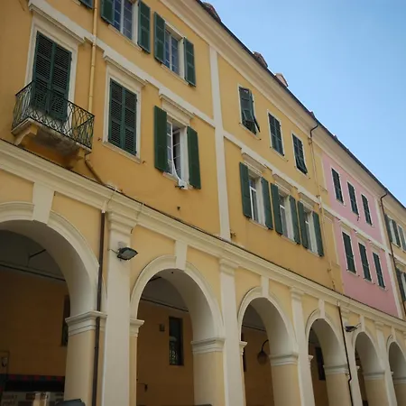 Fuer 4 Personen In Imperia